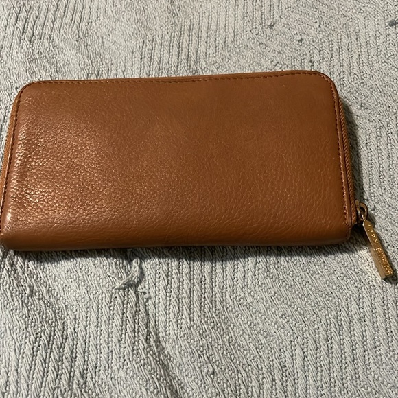 Tory Burch long zippy wallet - Picture 2 of 9